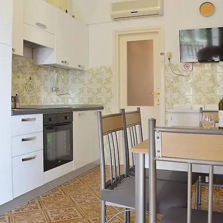 Giardino Apartment Umag Exterior photo